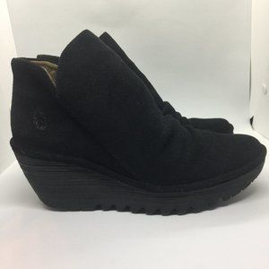 FLY LONDON Black Suede Zip Wedge Bootie 41 (10)